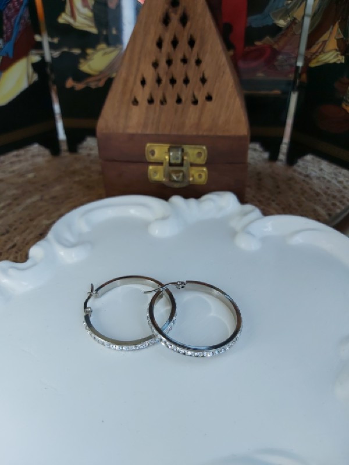 Sıra Taş Detay Halka Küpe